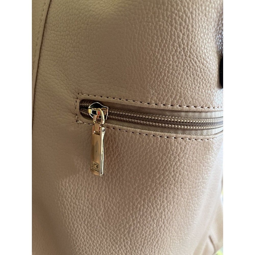Alyssa Peta approved Soft Vegan pink shoulder bag & wristlet 2 pieces lead free - Picture 7 of 16